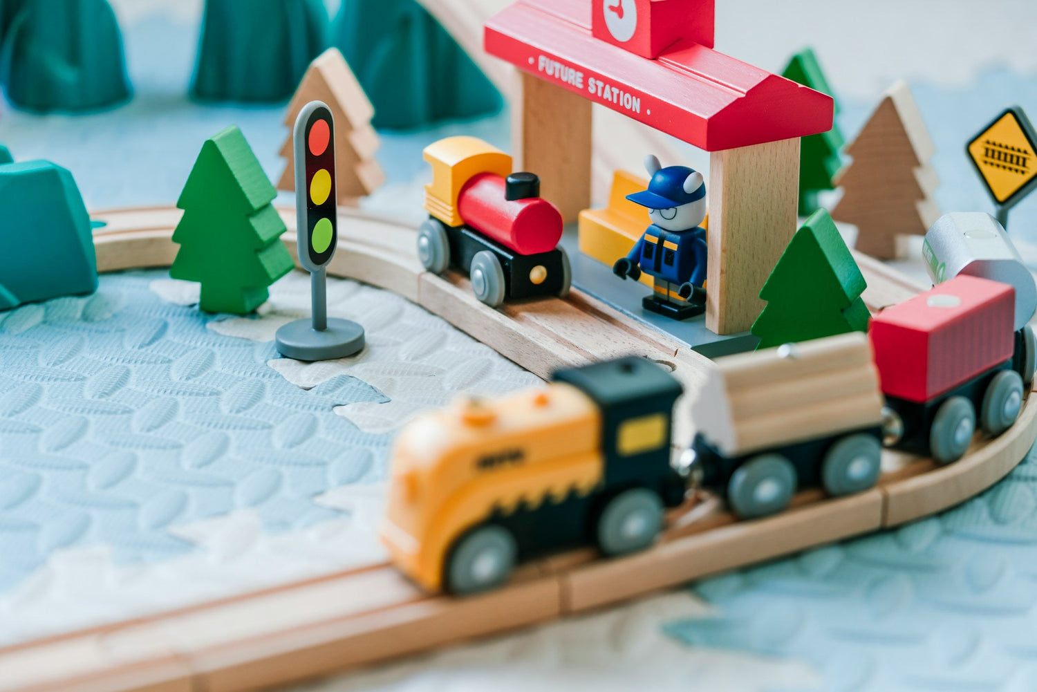 Toys & Crafts